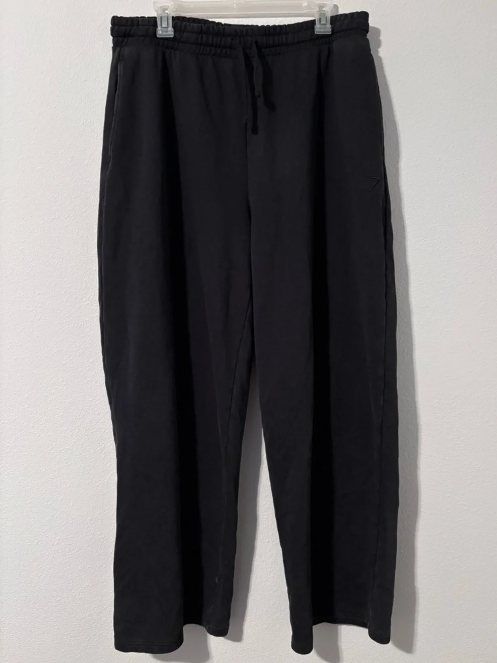 Gymshark Oversized Power Washed Baggy Joggers - Picture 2 of 6